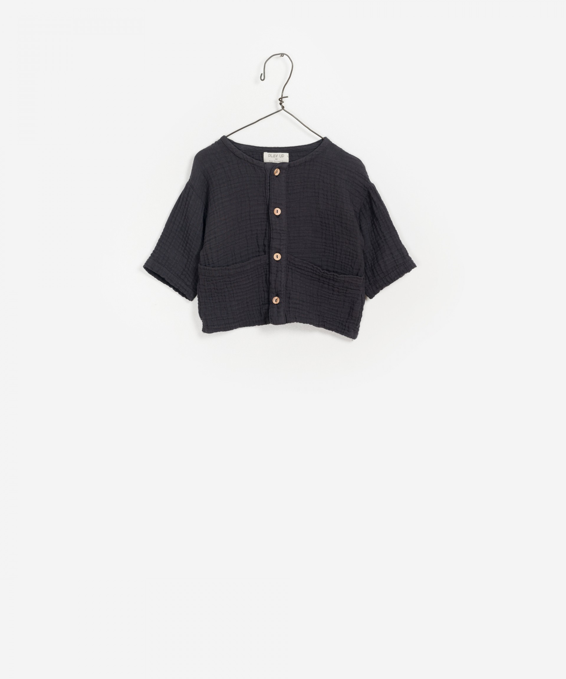 Camisa com relevo em algod�o org�nico