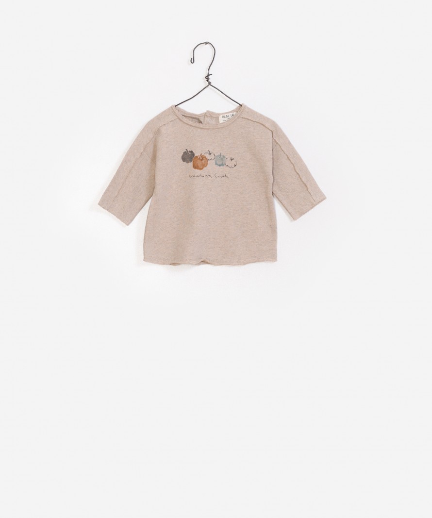 Camiseta de punto con materia prima reciclada