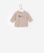 Camiseta de punto con materia prima reciclada