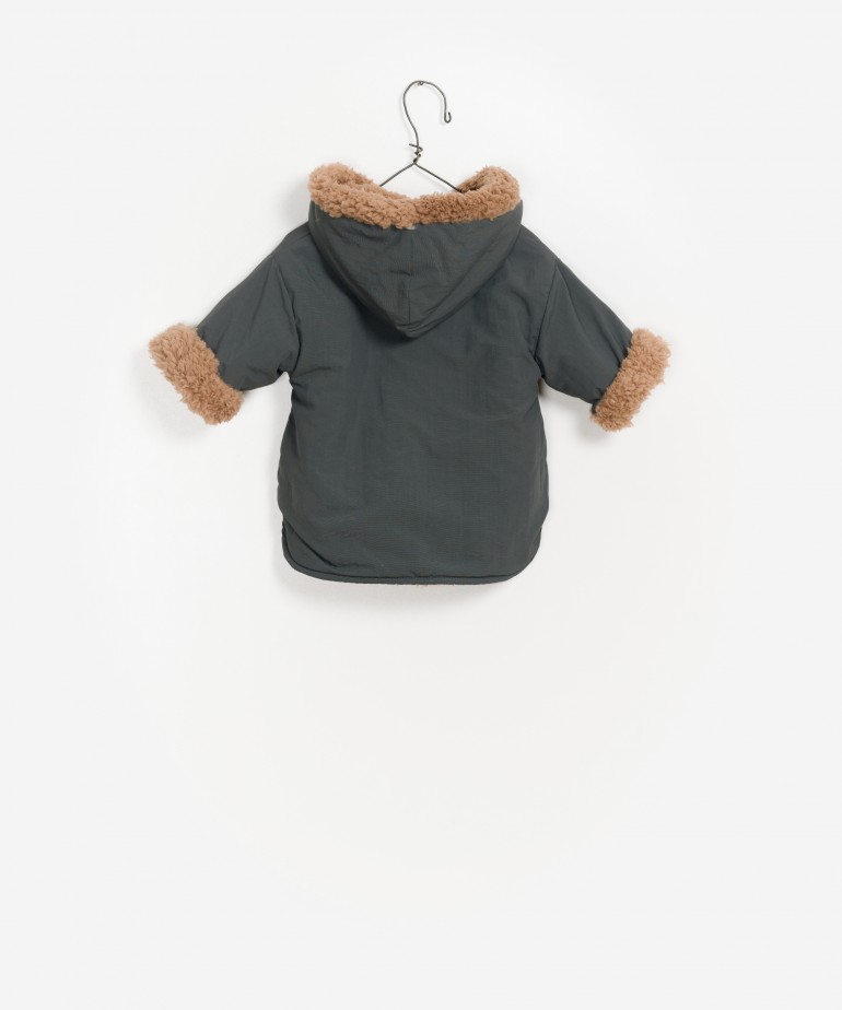 Parka forrada com capuz