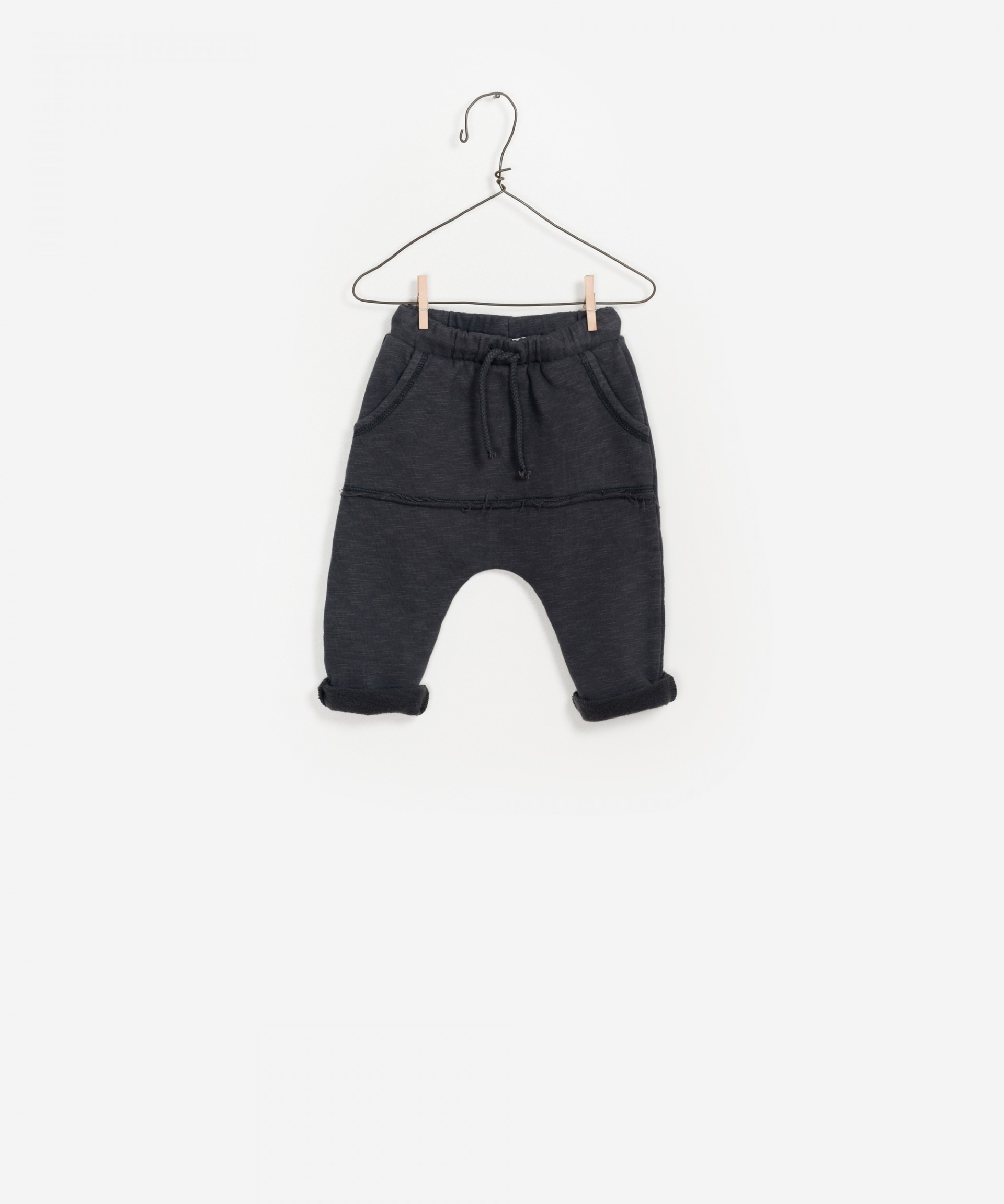 Cal�as b�sicas com cord�o