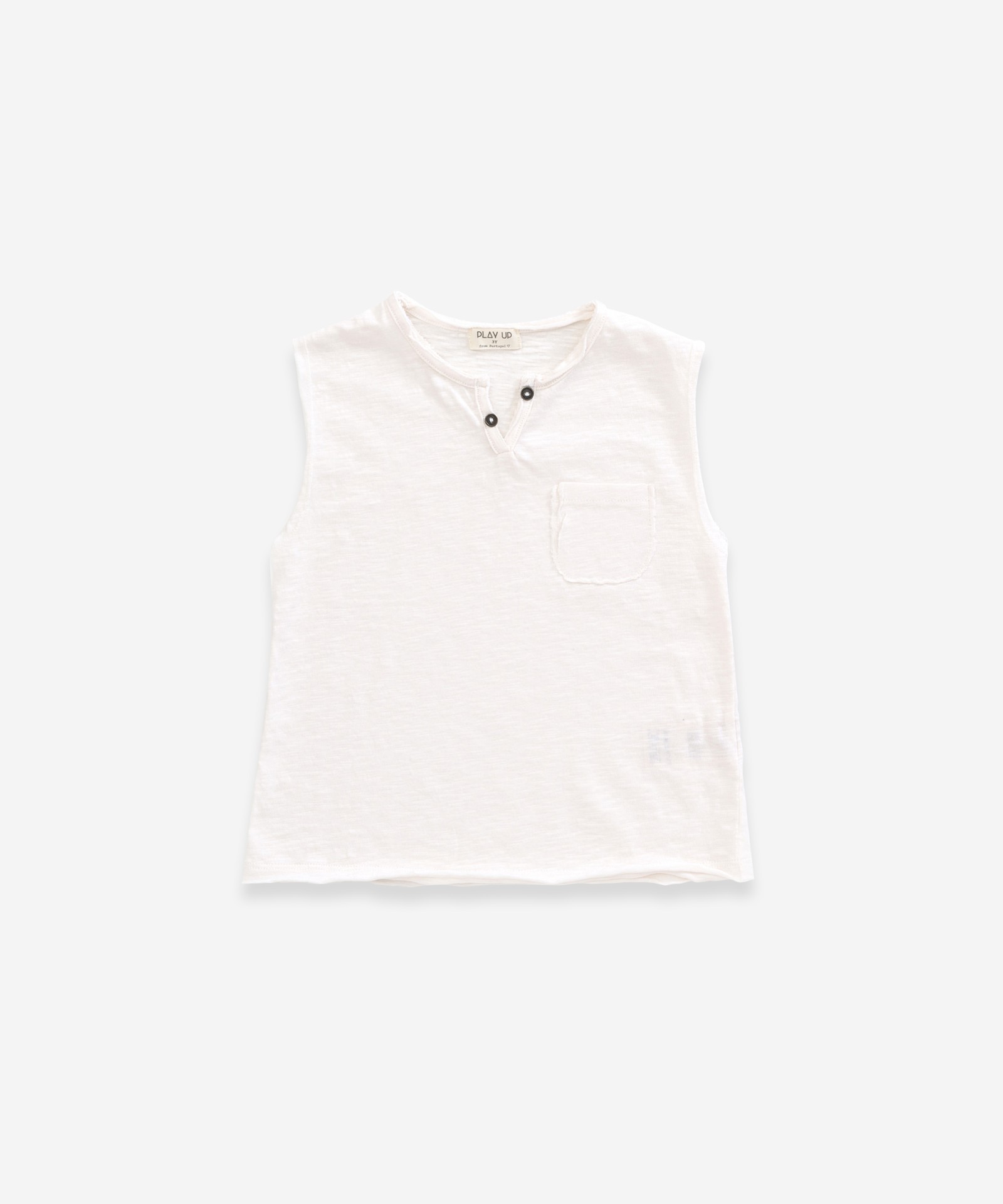 Sleeveless t-shirt