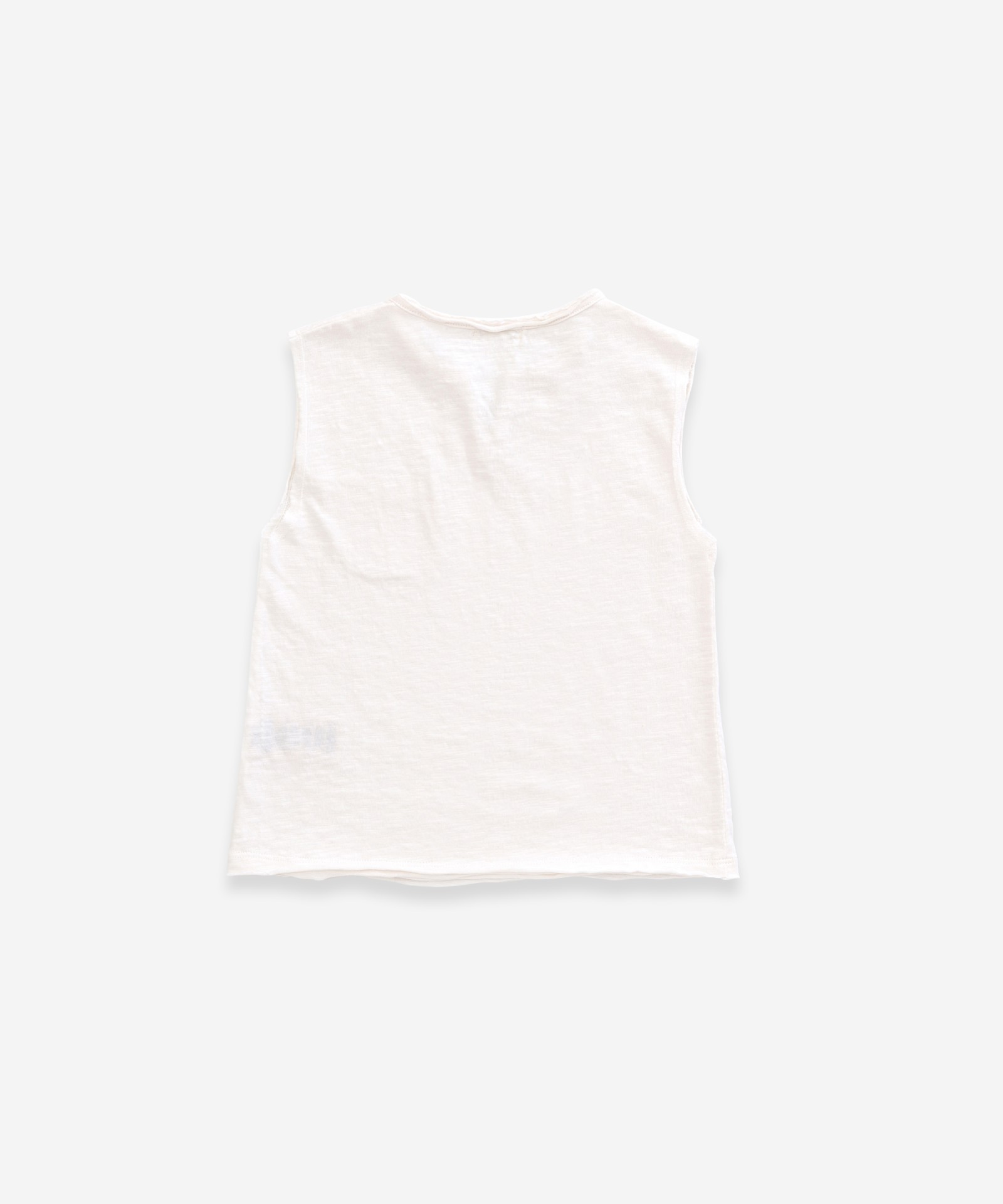 Sleeveless t-shirt