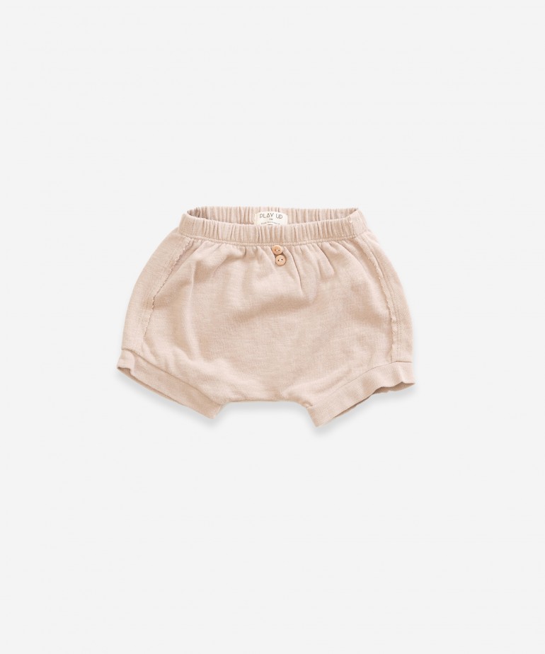 Pantal�n corto con bolsillos