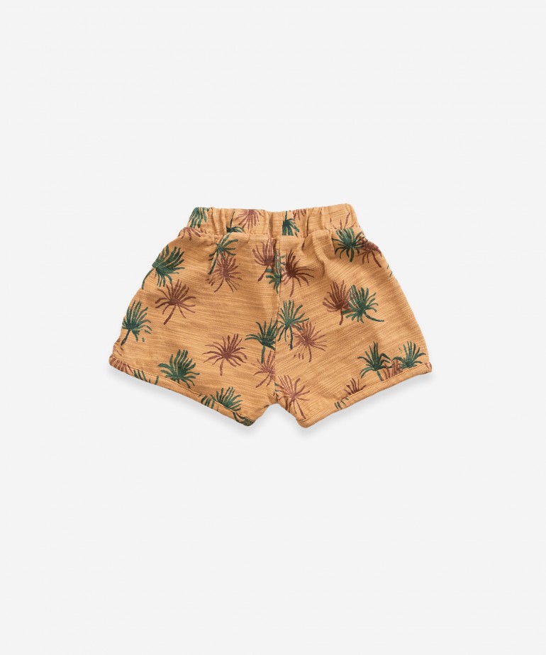 Shorts with palmtree print