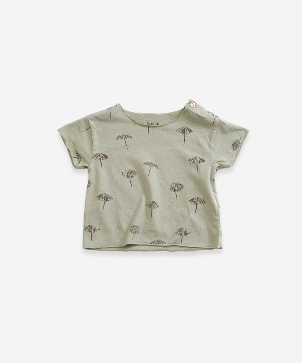 Camiseta con estampado de sombrilla