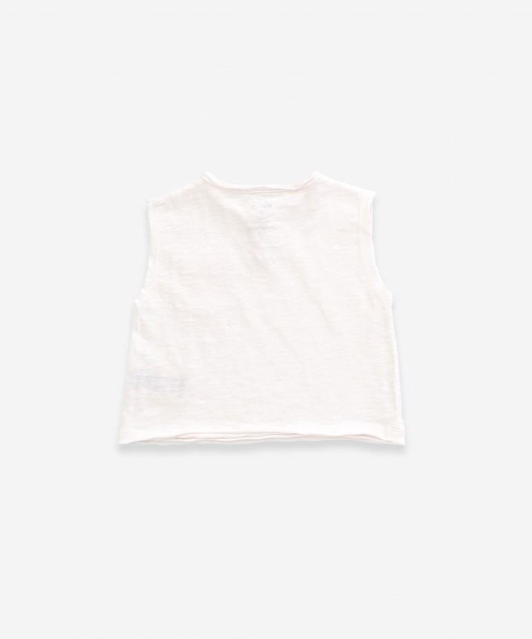 Sleeveless t-shirt 