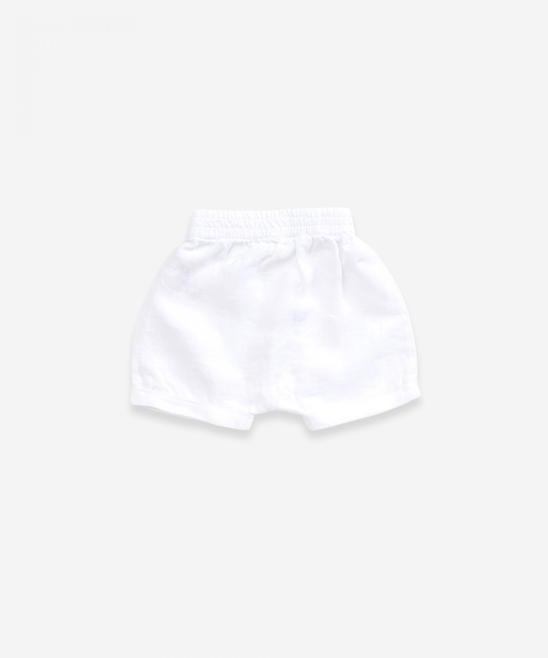 Pantal�n corto de lino con botones| Weaving