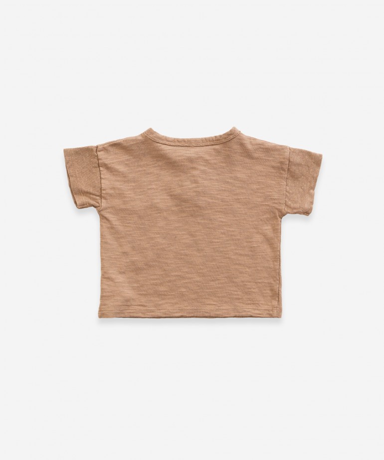 Camiseta con dos botones