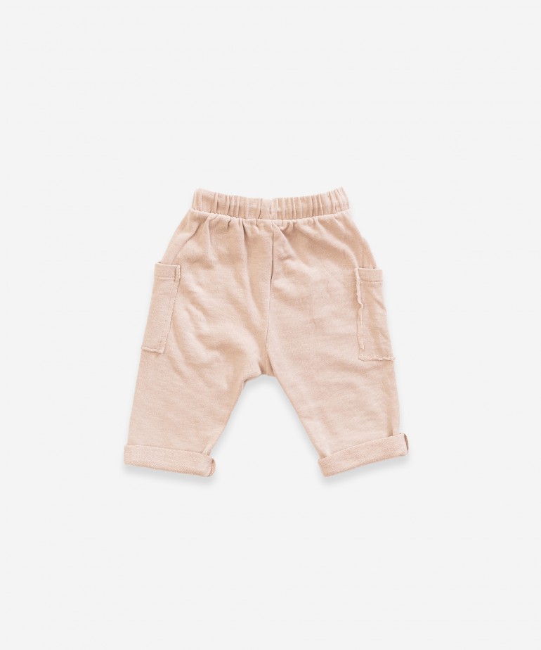 Pantal�n con bolsillos laterales