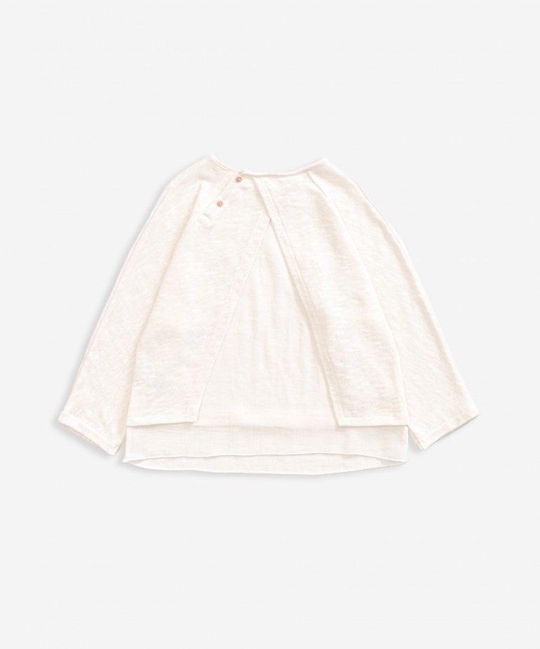 Camisola com abertura nas costas