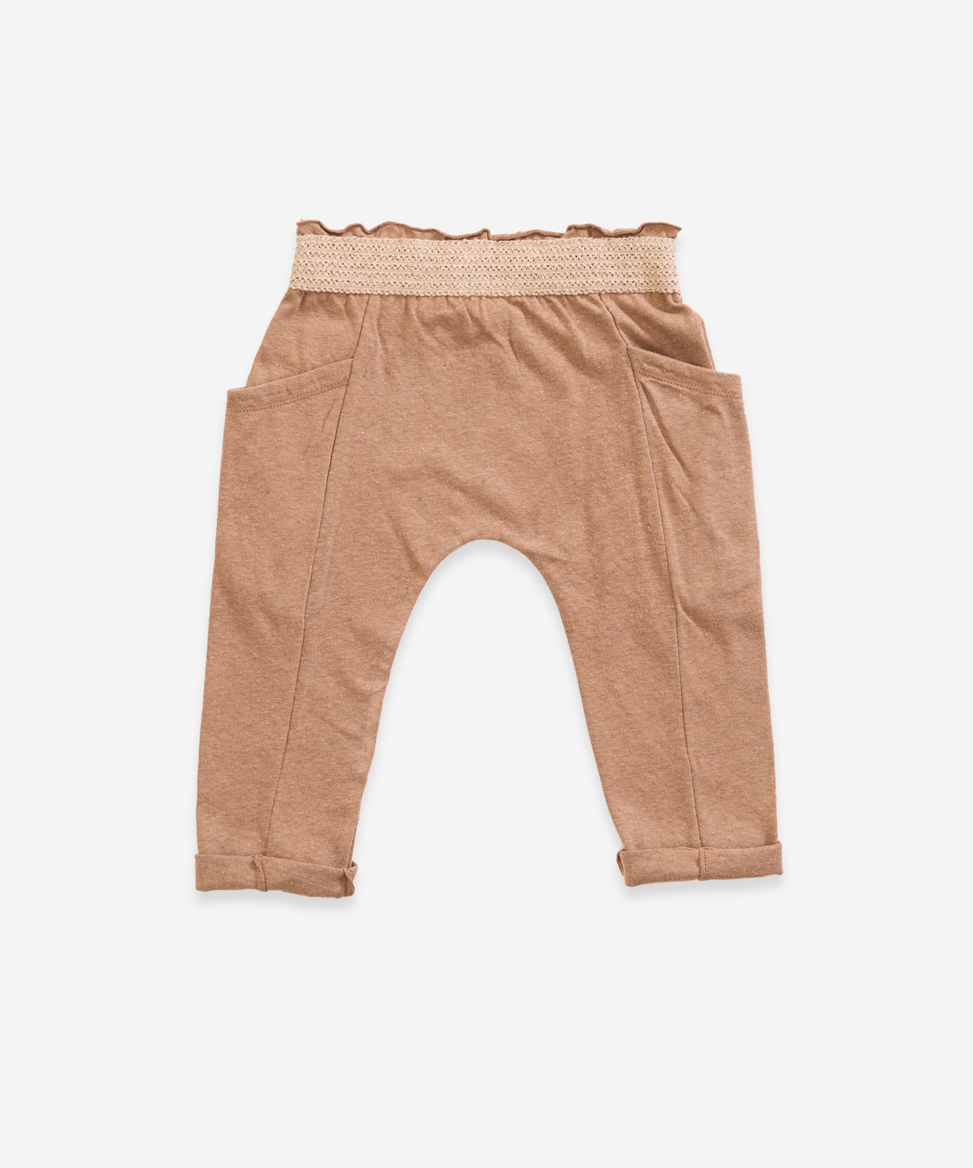 Cal�a em malha com bolsos | Weaving