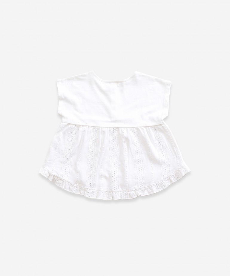 T�nica com bordado ingl�s