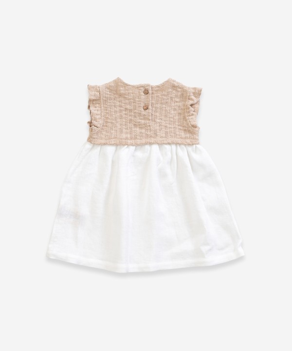 Vestido con mezcla de lino y algodón orgánico