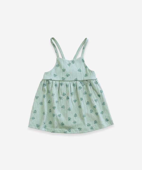 Vestido con estampado de hojas