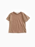 T-shirt com pormenor de encaixe 