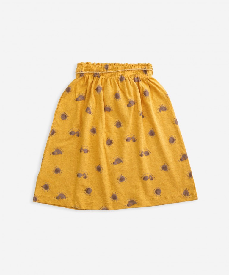 Saia com estampado de sol