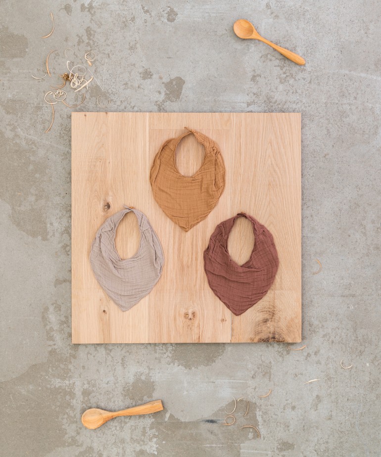 Woven Bib
