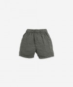 Linen shorts with large pockets | Botany
