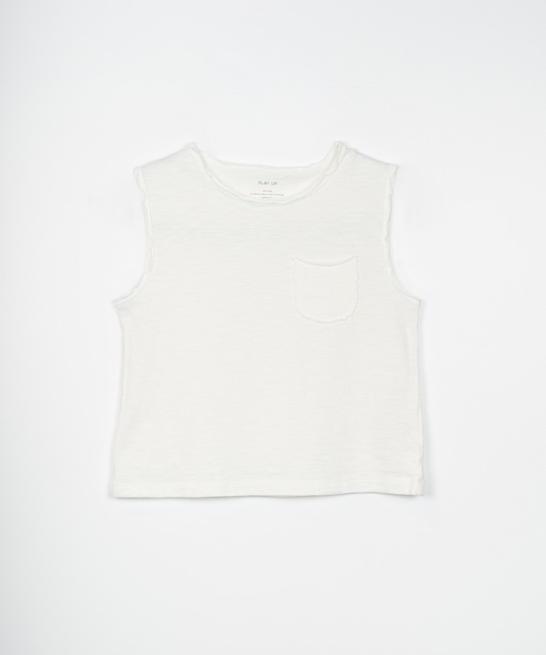 Sleeve-less T-shirt with pocket