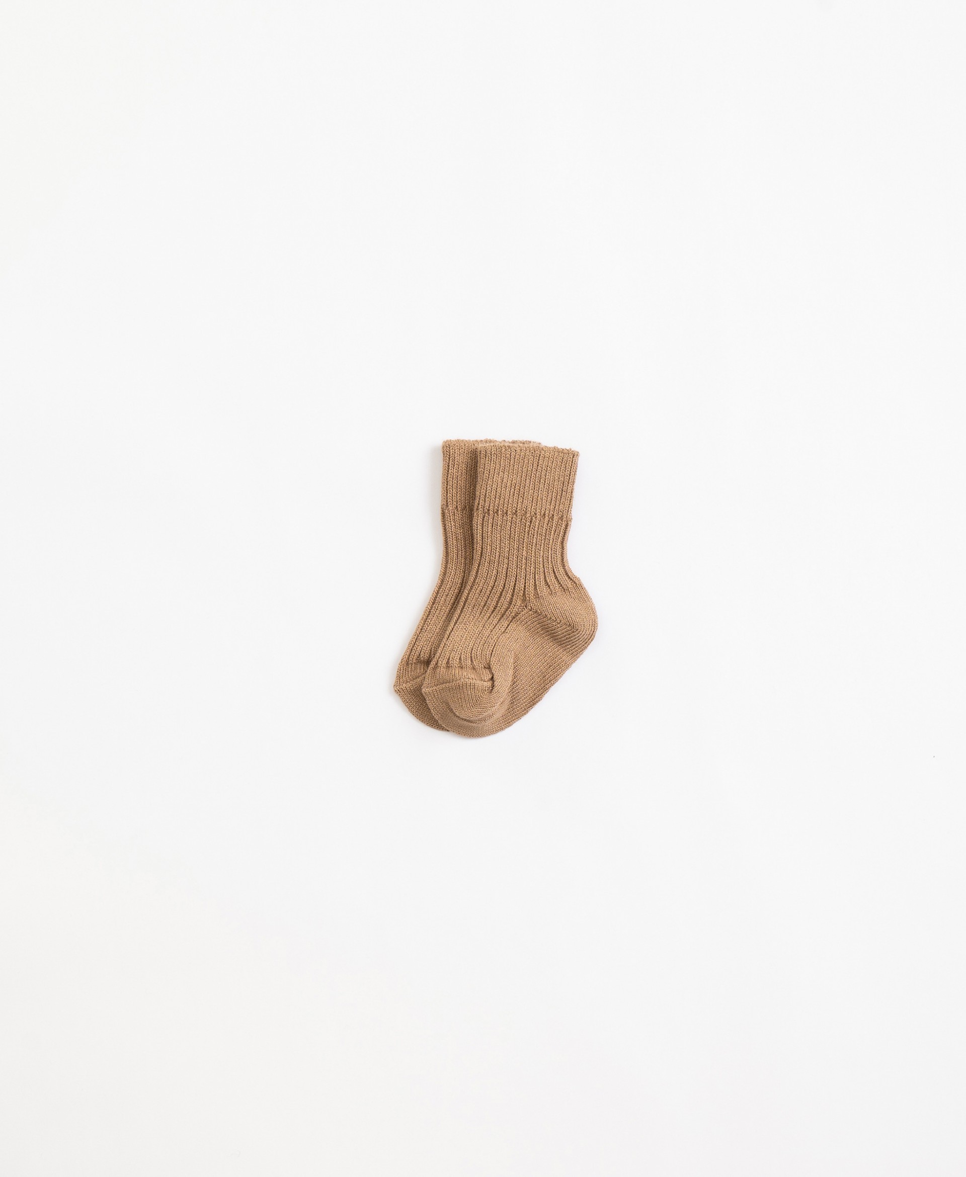 Socks with recycled fibres | Illustration