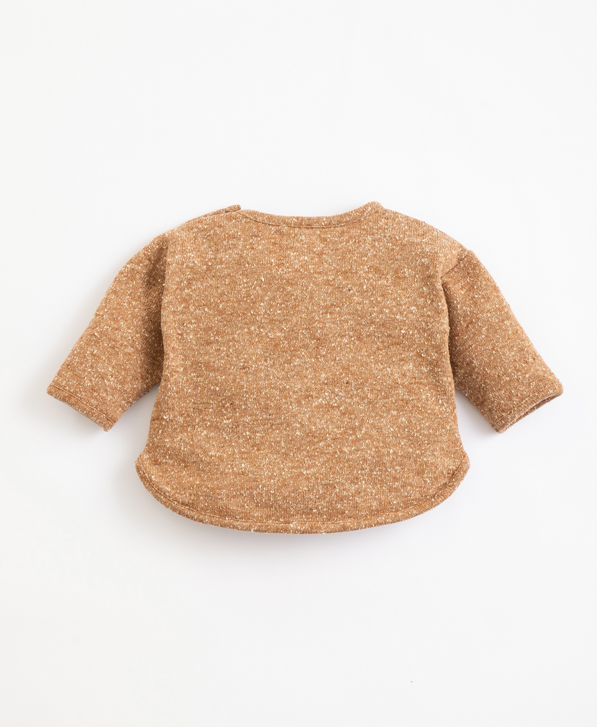 Maglia con fibre riciclate | Illustration