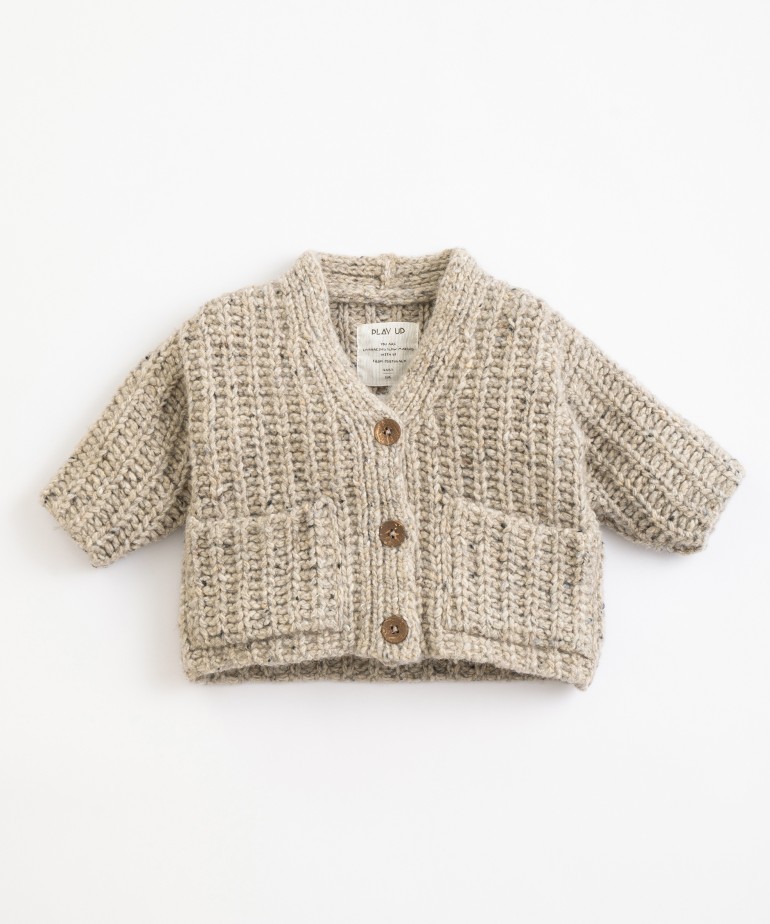 Knitted jacket with pockets 
