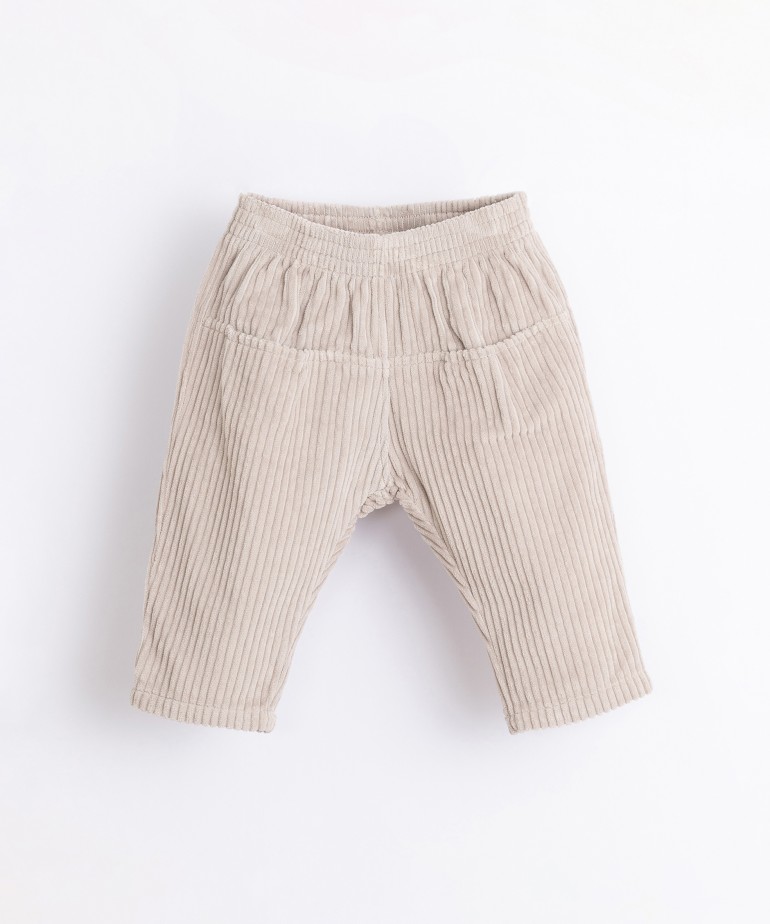 Corduroy trousers with front pockets