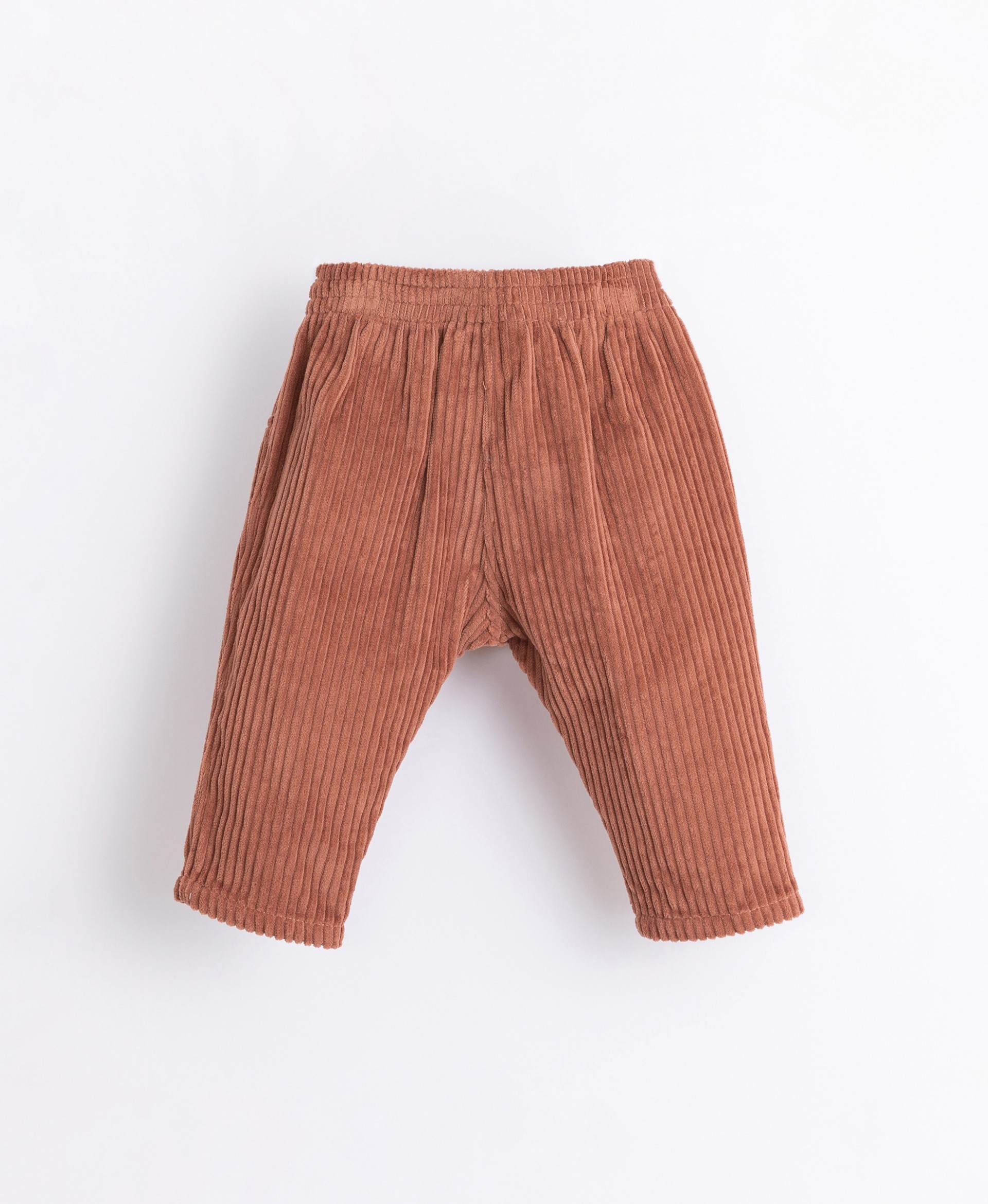 Pantaloni in bombasina con elastico in vita | Illustration