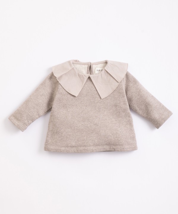 Camisola com gola em tecido