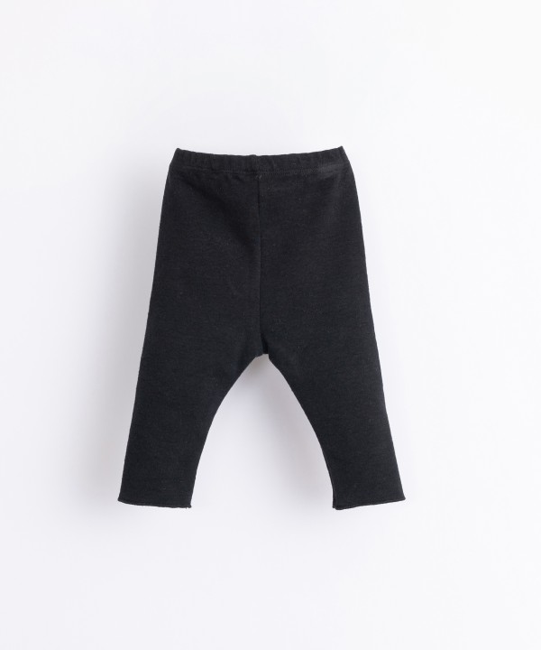 Organic cotton and recycled fibre leggings