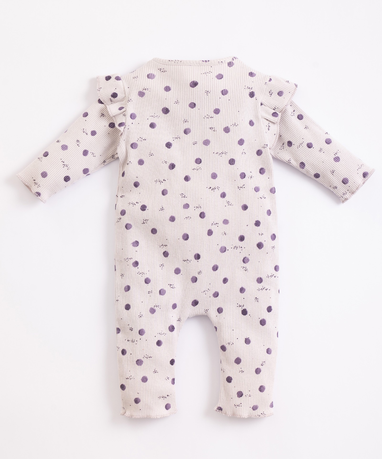 Pyjama with spring clip opening