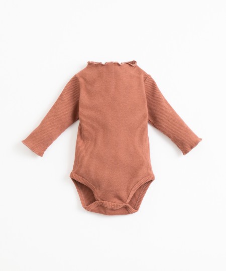 Body avec nervures et col montant