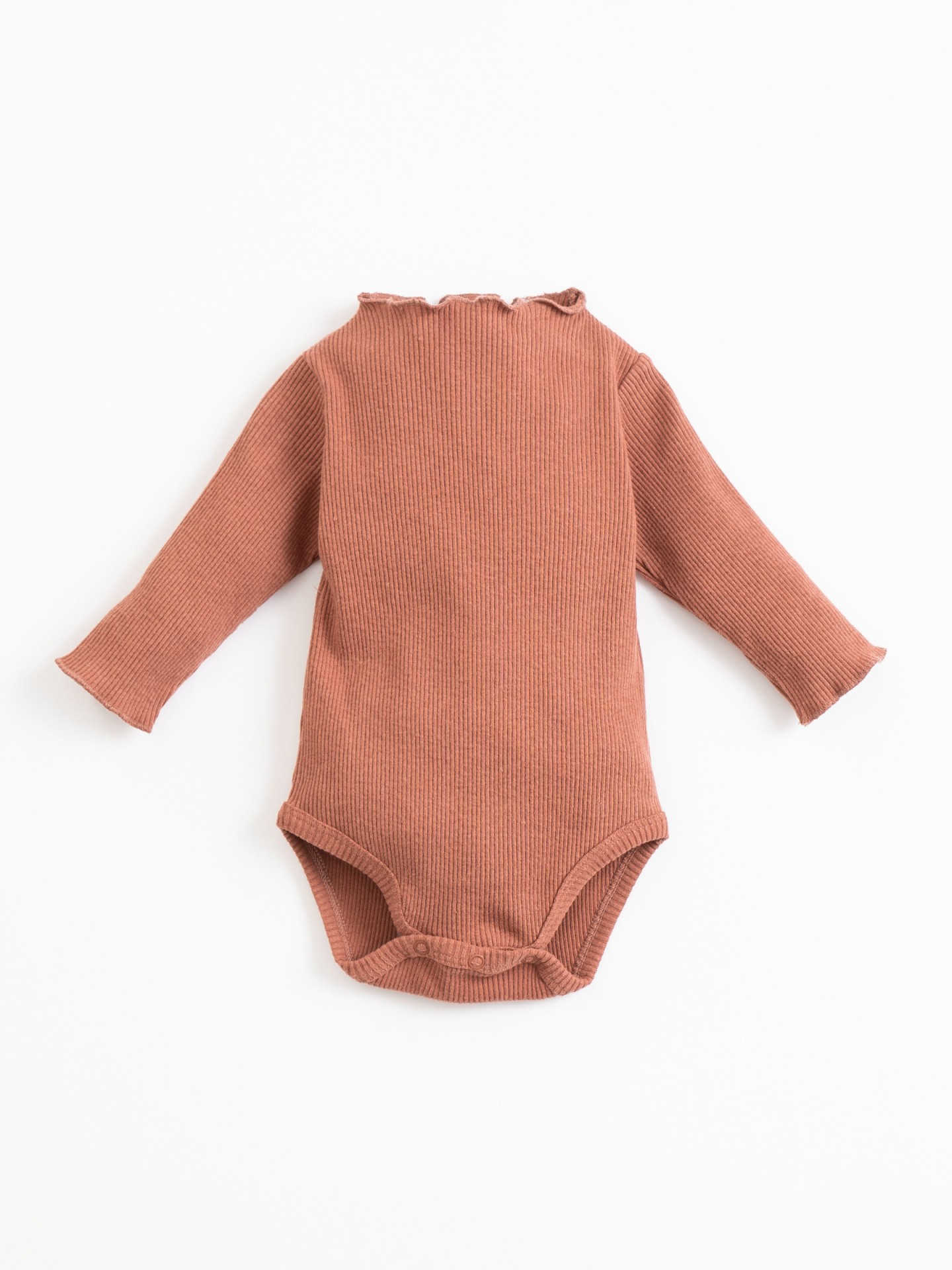 Body avec nervures et col montant