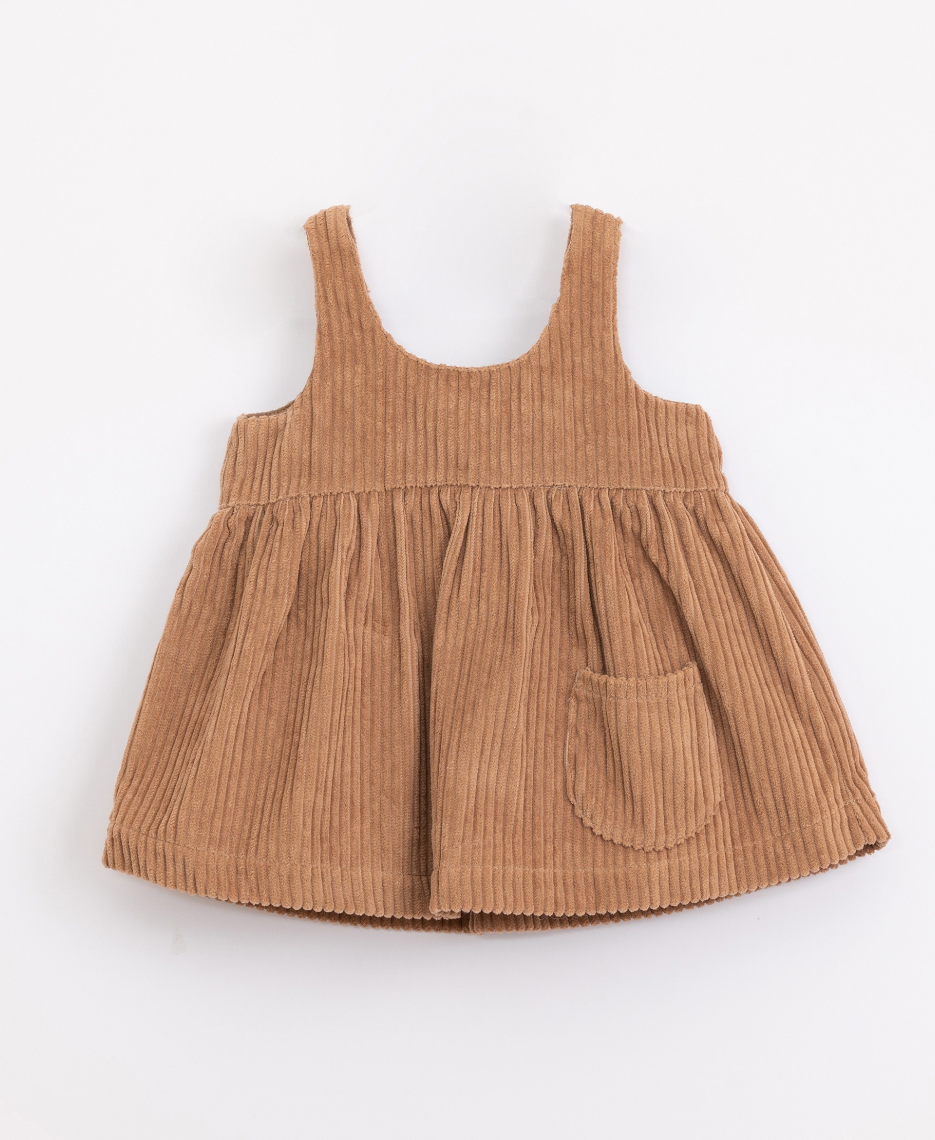 Corduroy dress in organic cotton| Illustration