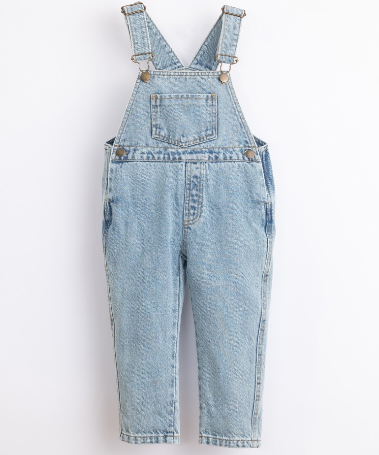 Denim dungarees with pocket