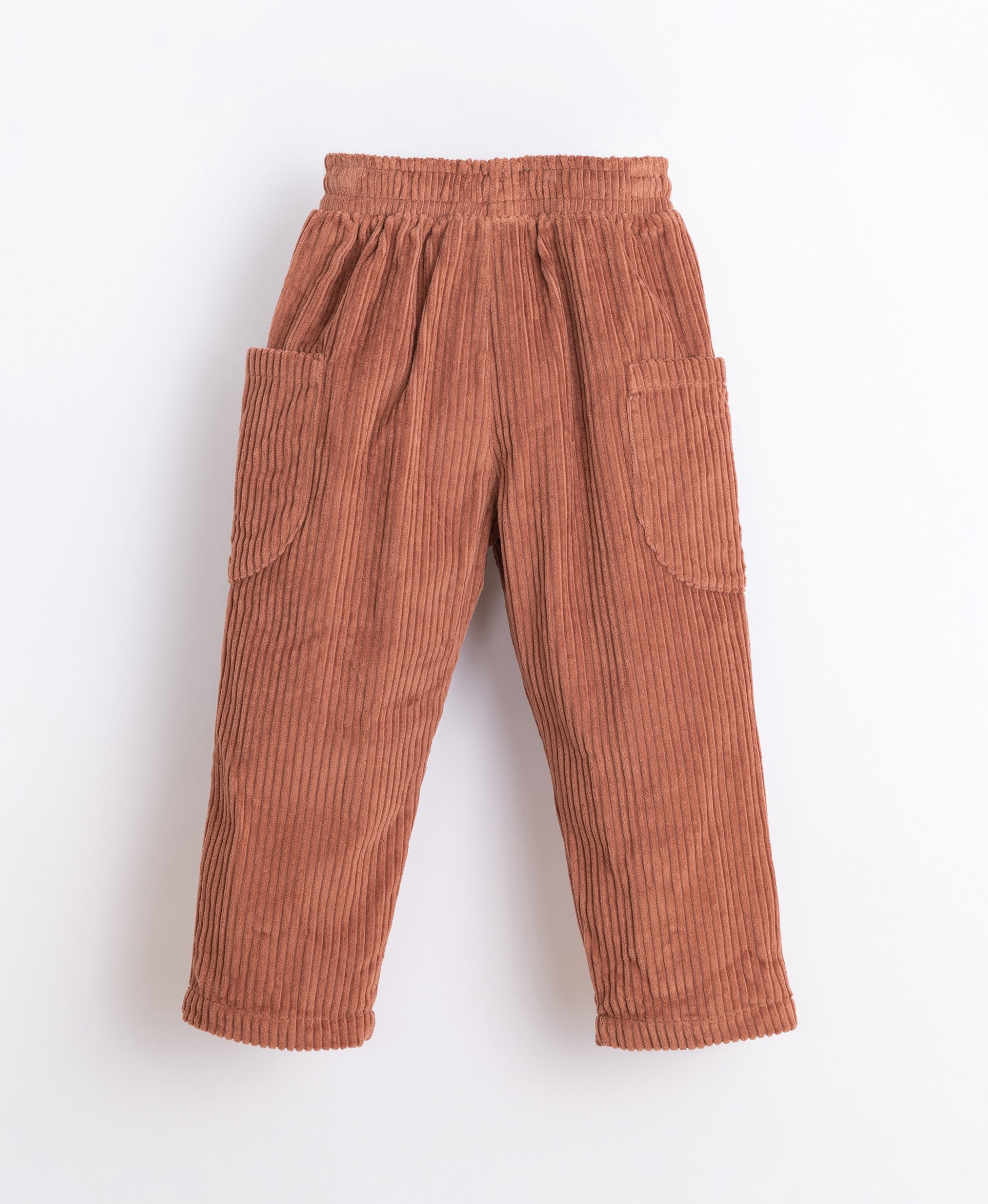 Corduroy trousers in organic cotton | Illustration