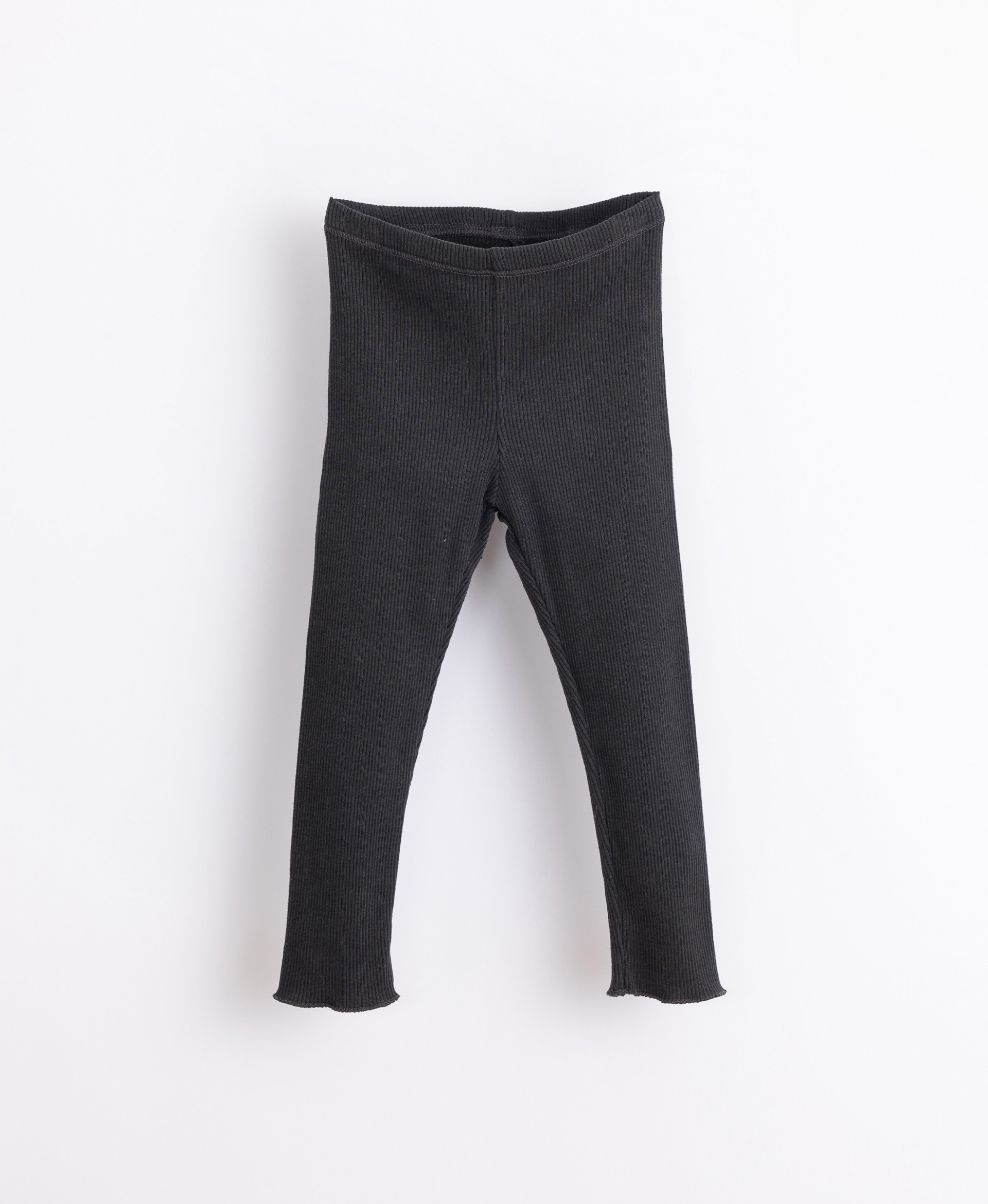Leggings in organic cotton and recycled cotton | Illustration