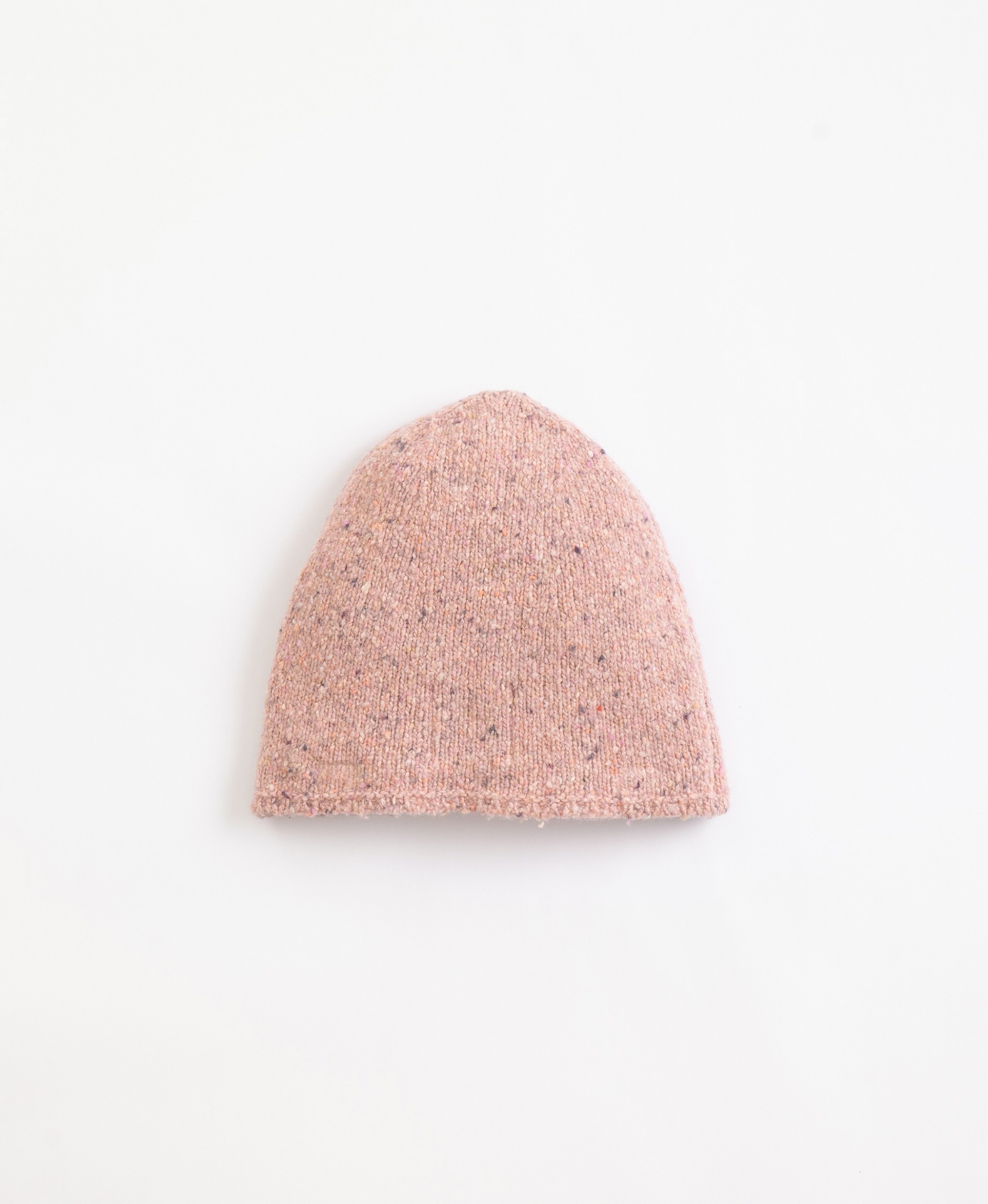 Beanie with recycled fibres | Illustration