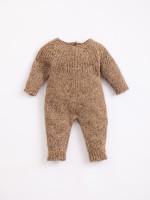 Combinaison tricot�e avec ouverture dans le dos