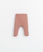 Completo maglia con tasca e pantaloni | Illustration