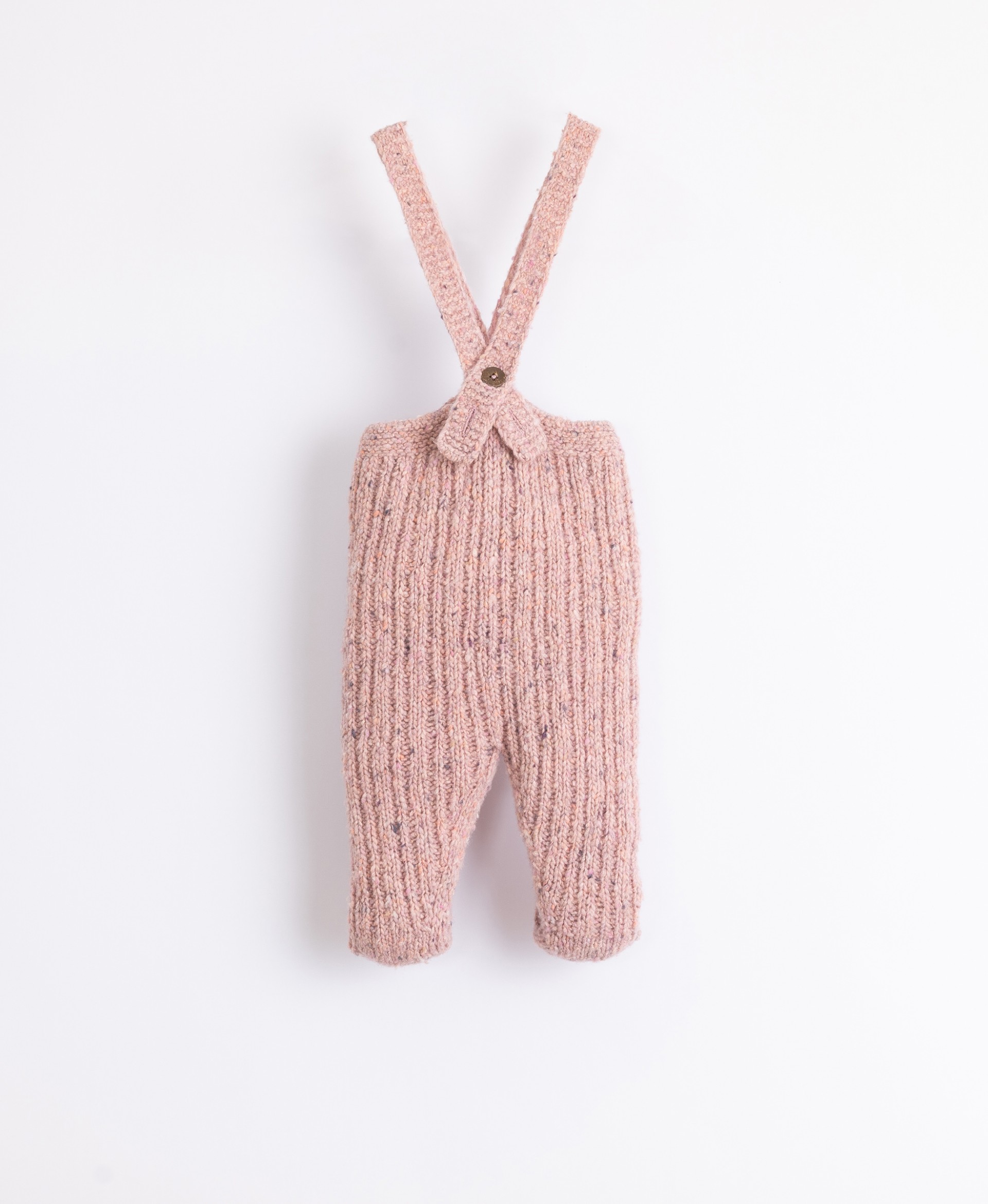 Knitted leggings with recycled fibres | Illustration
