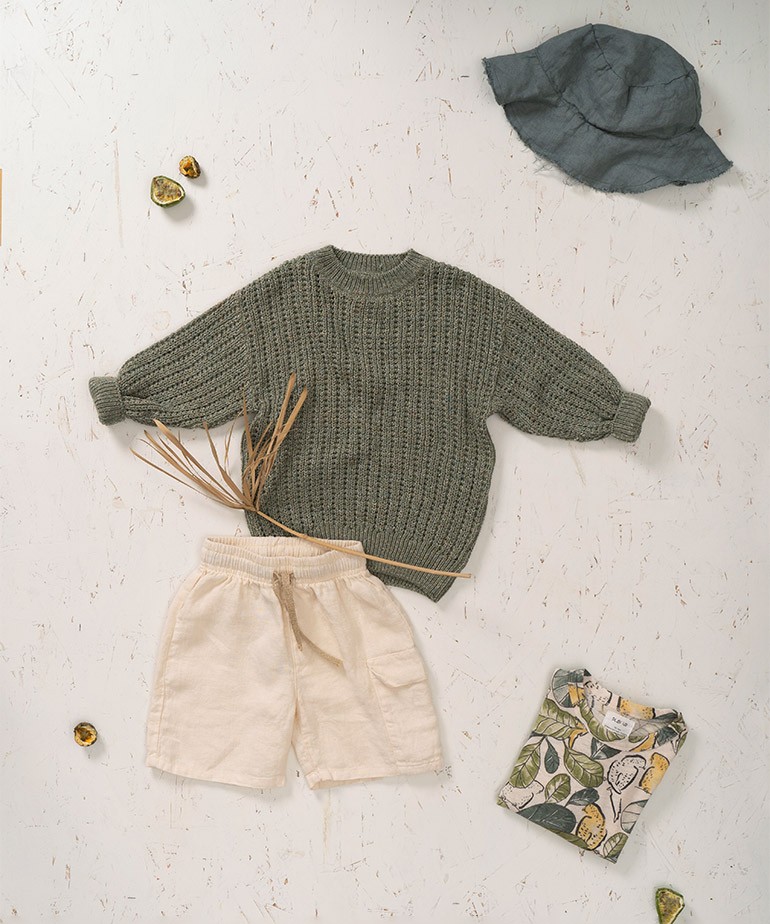 Shorts in linen fabric