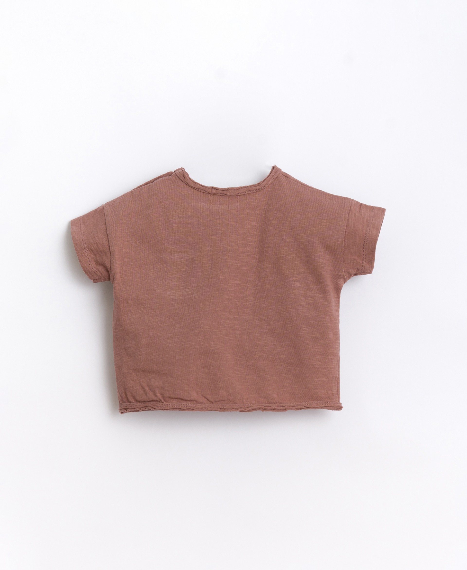 T-shirt with a breast pocket | Basketry