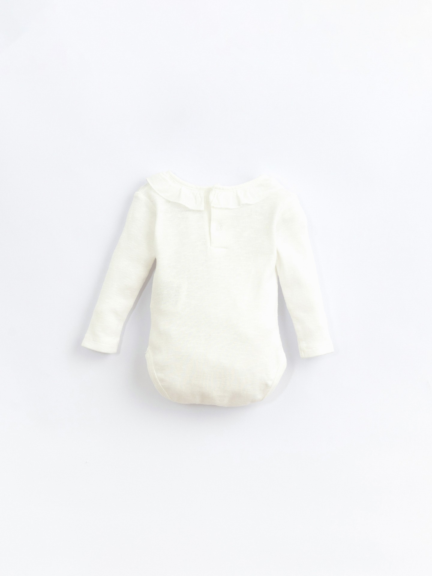 Body com pormenor de gola em tecido