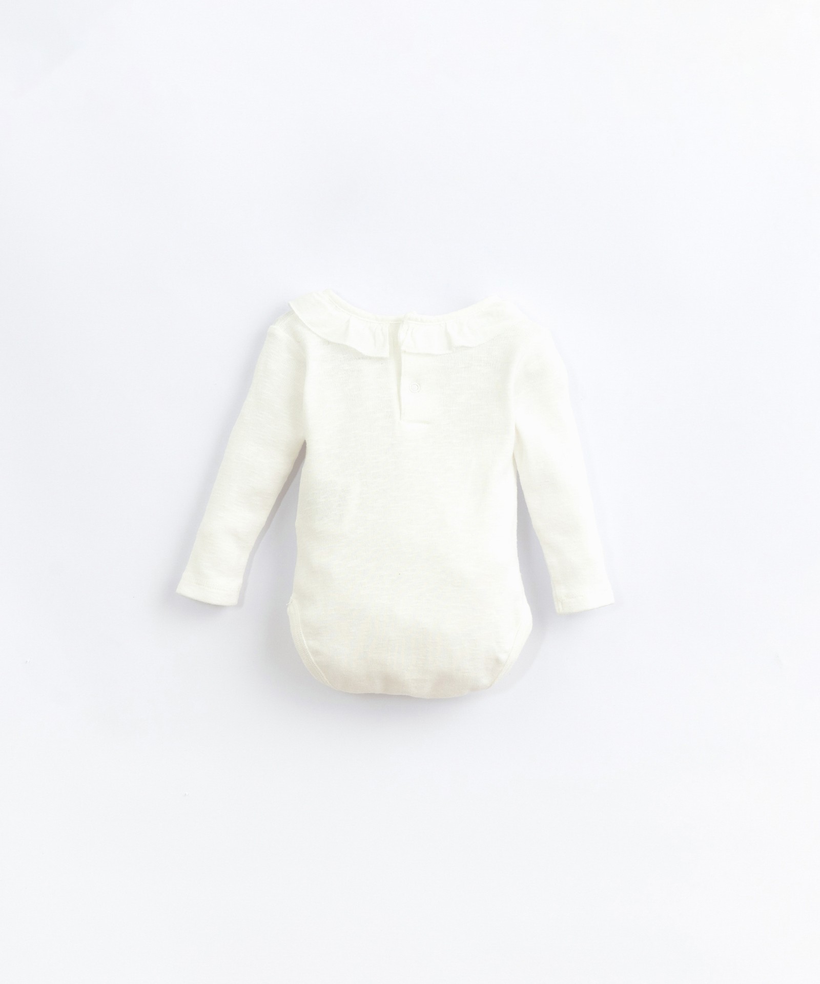 Body with fabric collar detail