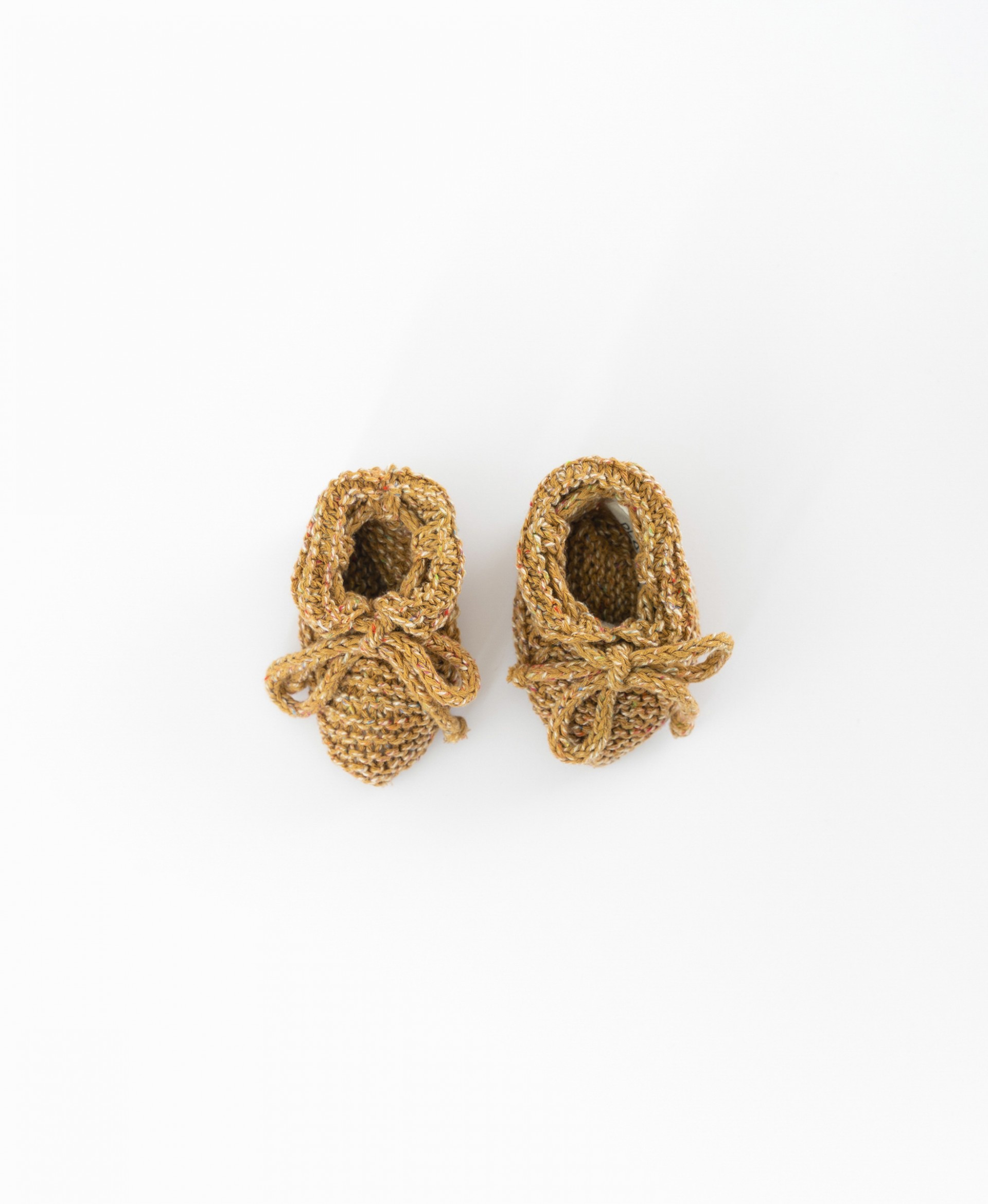 Knitted booties | Basketry