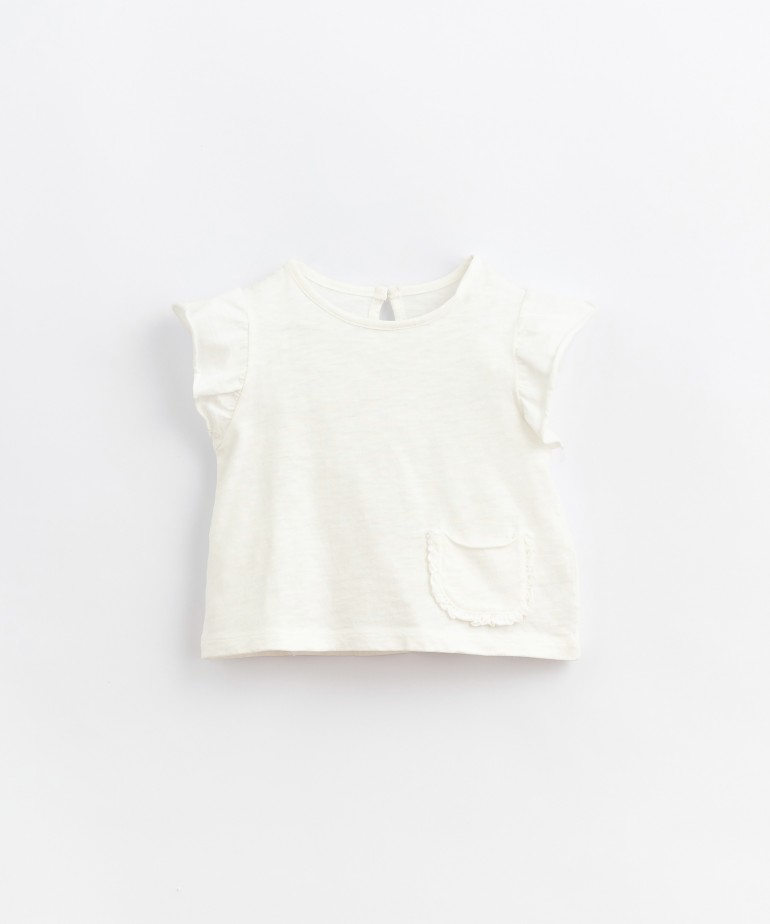 T-shirt in organic cotton with back opening