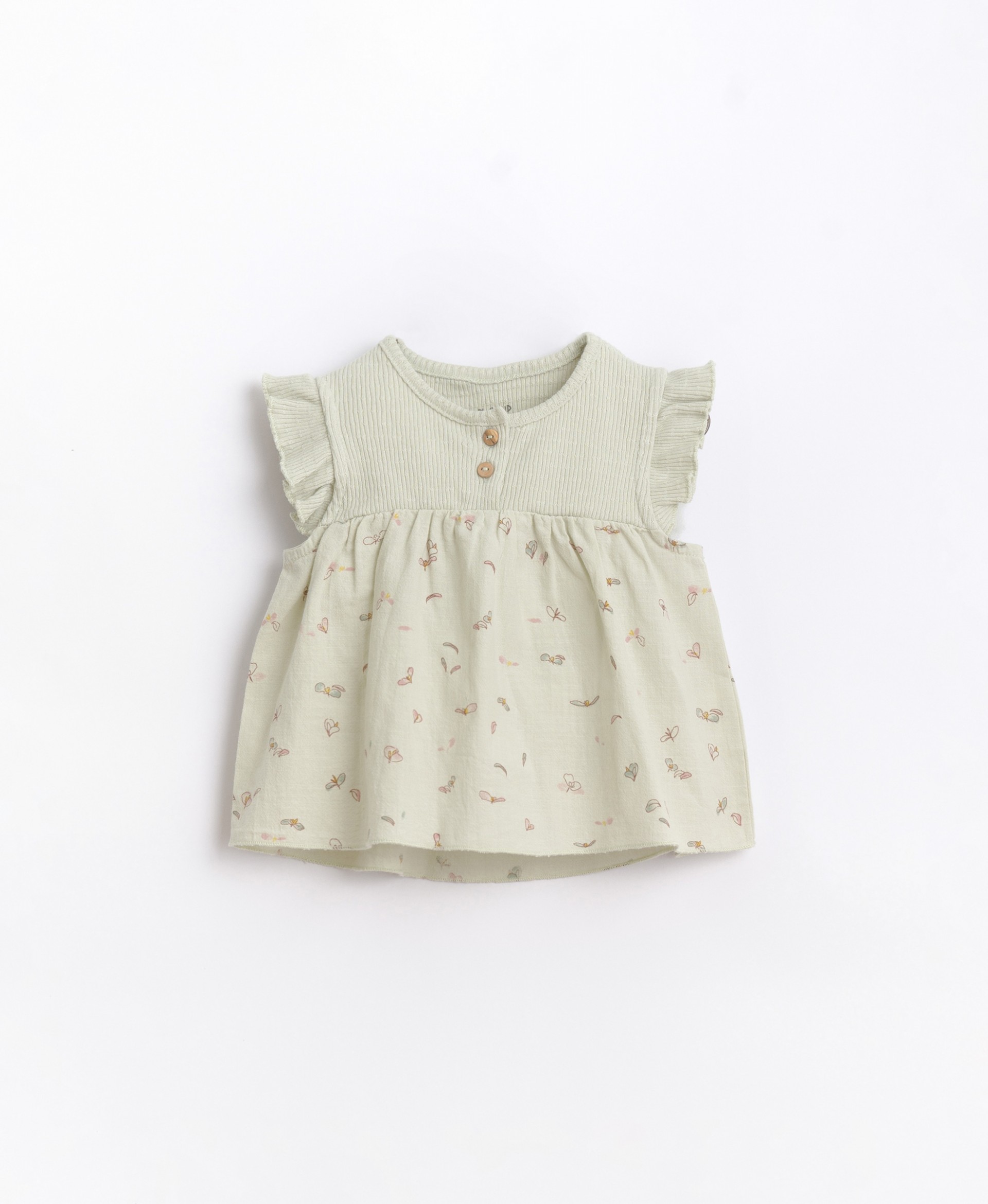 Top with decorative ruffle | Basketry