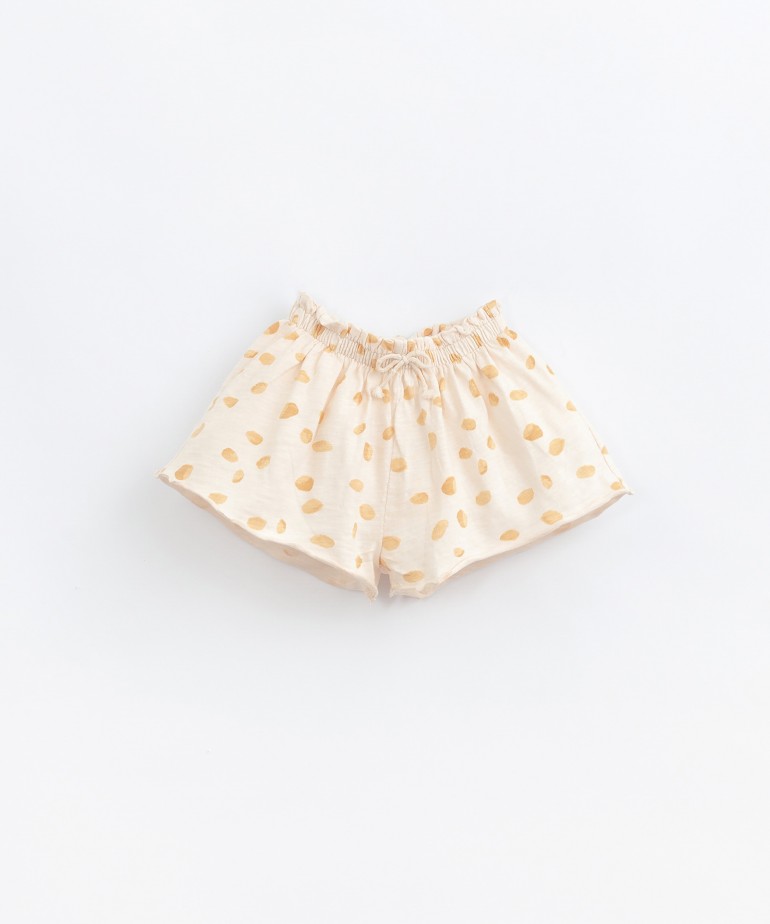 Shorts in organic cotton with wide leg